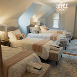 Big Raven Yoga 2026-03-26 Private Room with Shared Bath (Silver) Room